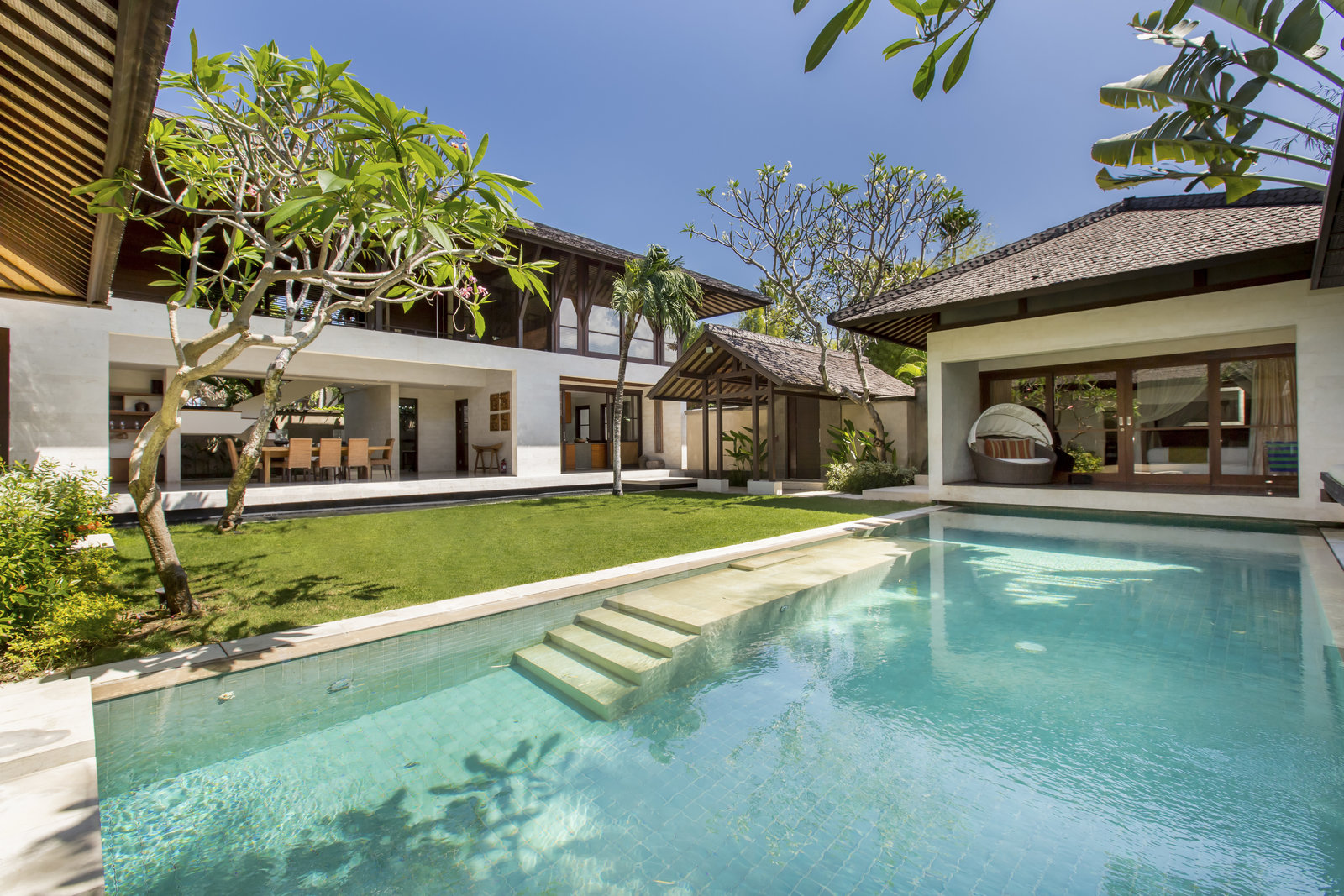 Grand Pool Villa